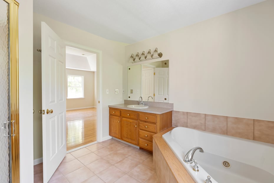 555 Waterville Road Photo 33