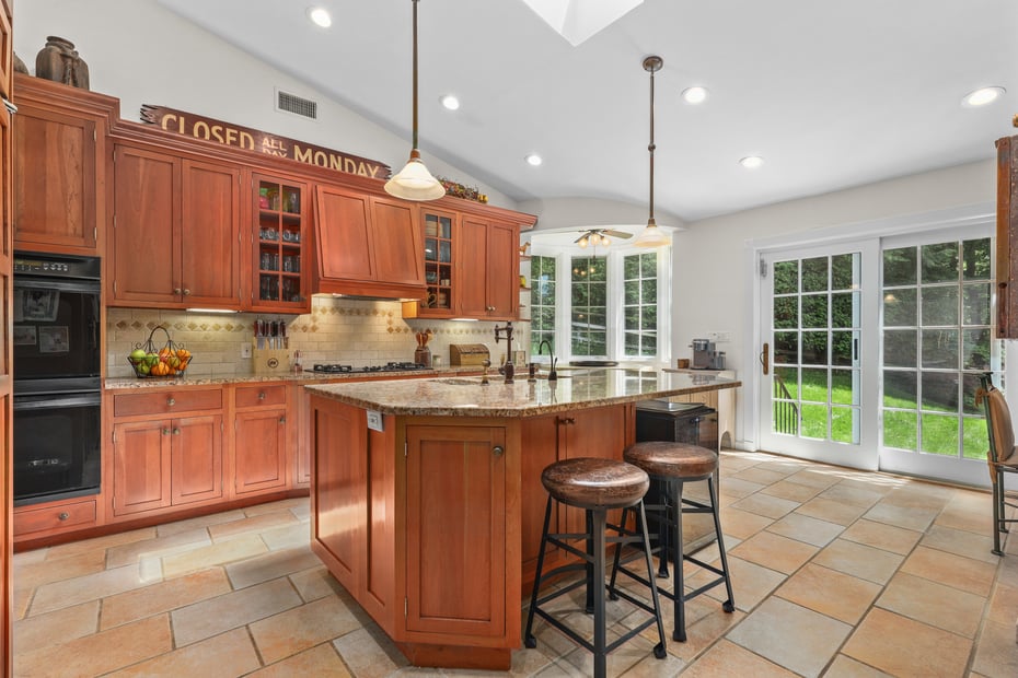 41 Lincoln Avenue Photo 4