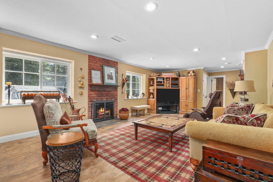 41 Lincoln Avenue Photo 10