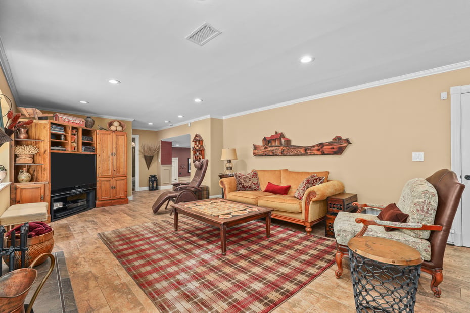 41 Lincoln Avenue Photo 11