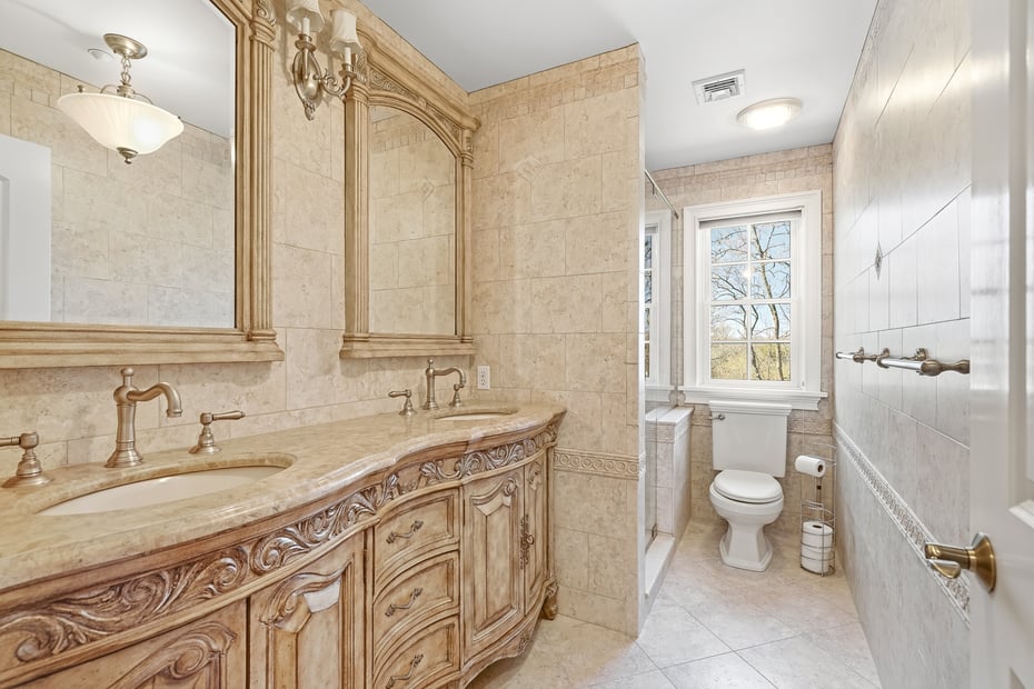590 West Street Photo 19