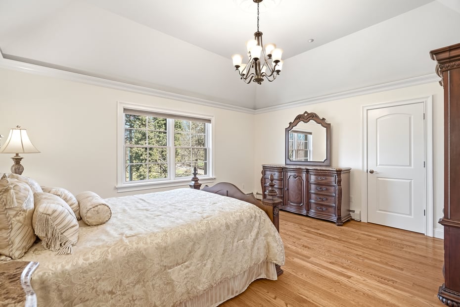 590 West Street Photo 18