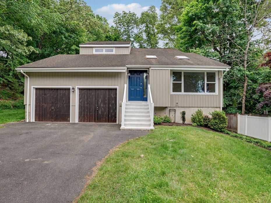 35 Crystal Lane Photo 1
