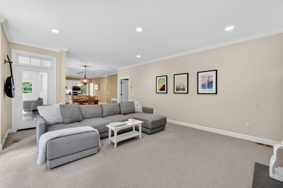 15 Spruce Lane Photo 14