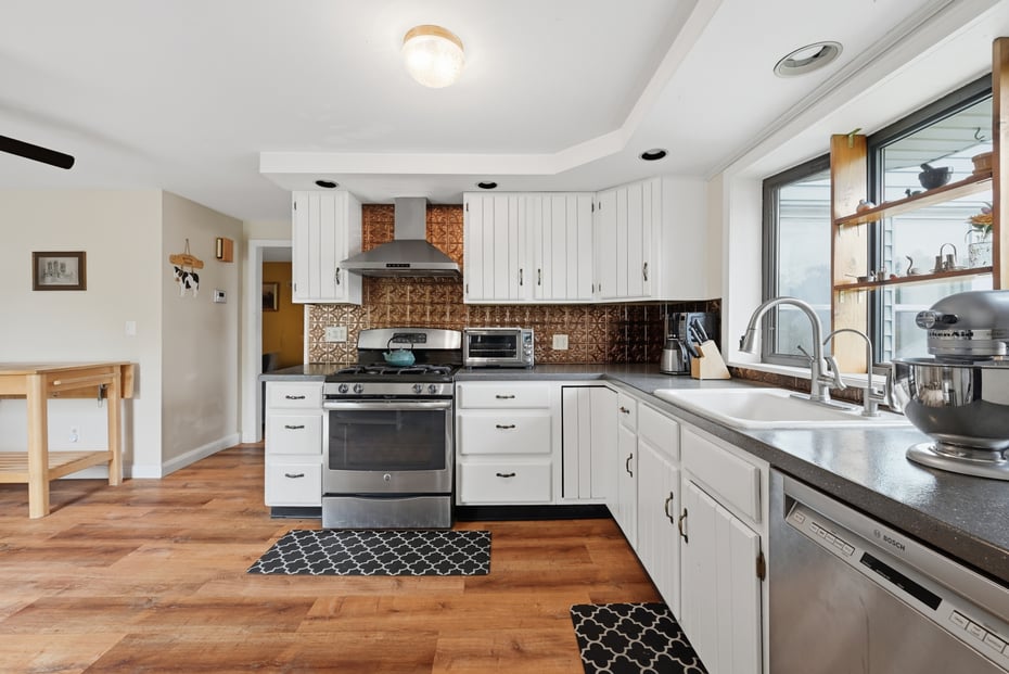 37 Fleetwood Avenue Photo 6