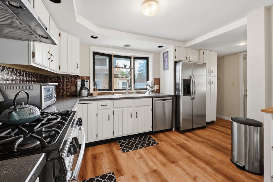 37 Fleetwood Avenue Photo 8