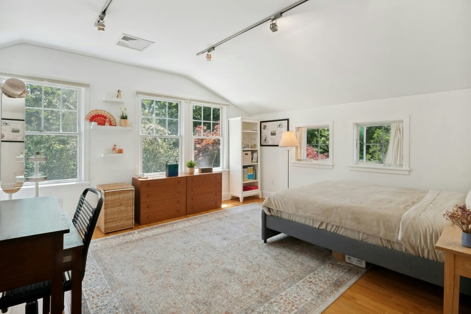 11 Sarven Court Photo 23