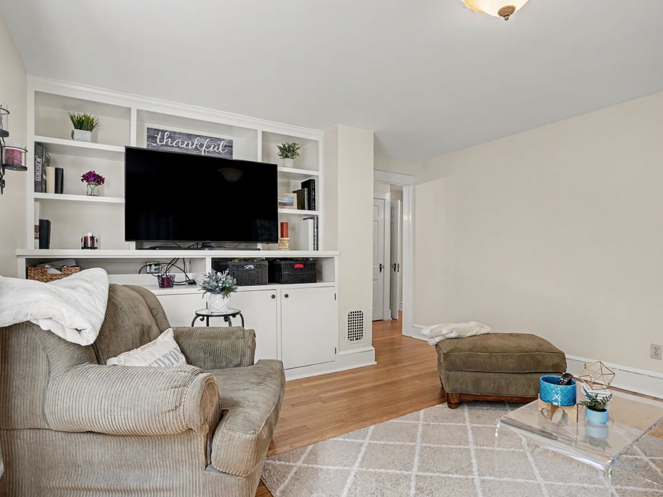 18 Deerfield Road Photo 9