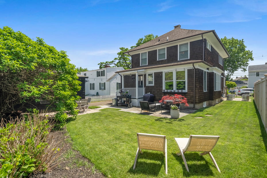 15 Marion Avenue Photo 3