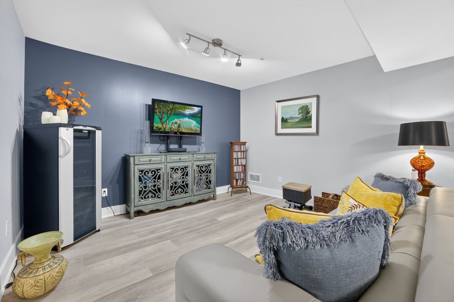 26 Wyndham Close Photo 33