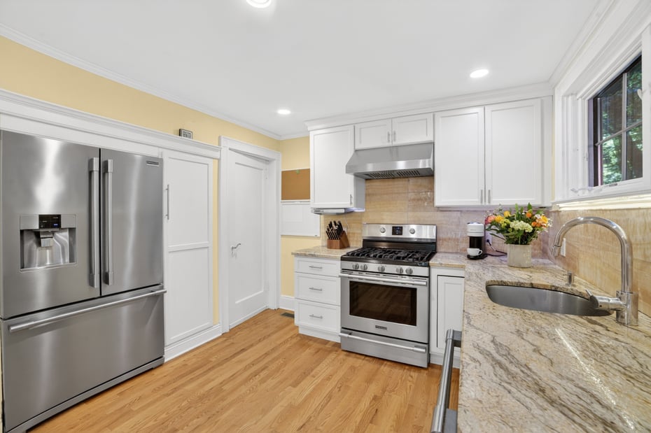 77 Edgemont Road Photo 14