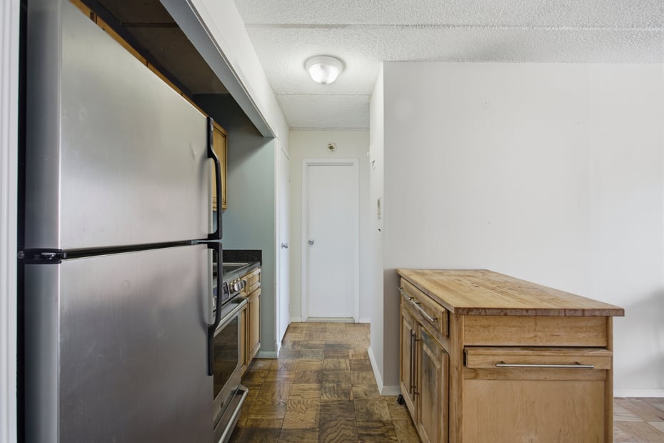 687 Bronx River Road  #6C Photo 8
