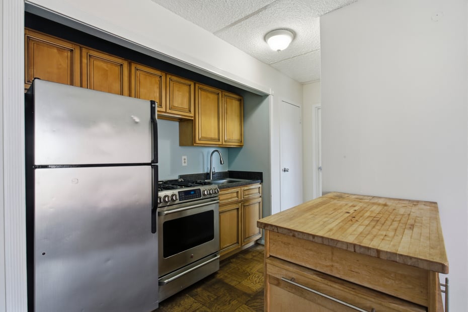 687 Bronx River Road  #6C Photo 9