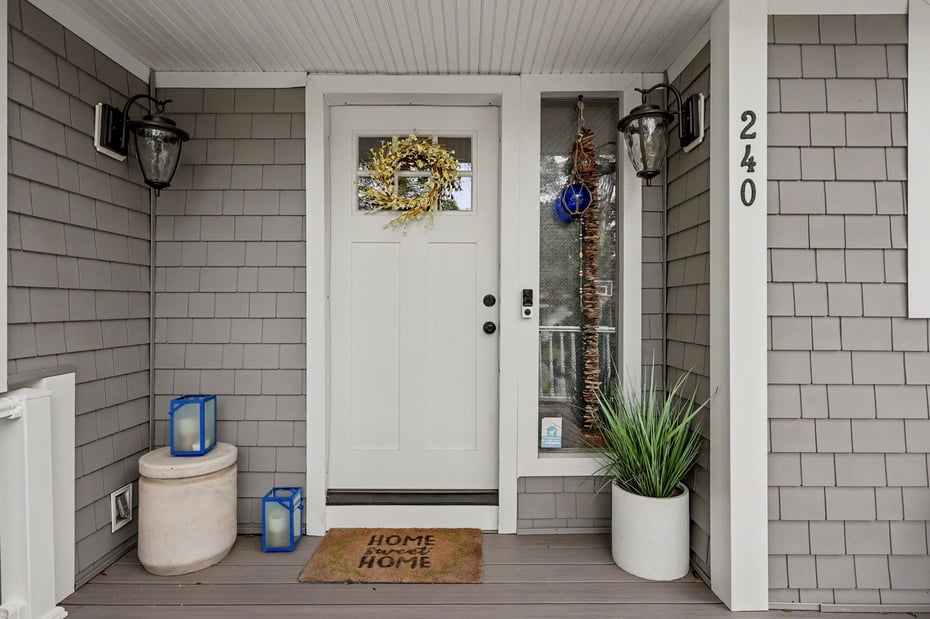 240 Third Avenue Photo 2