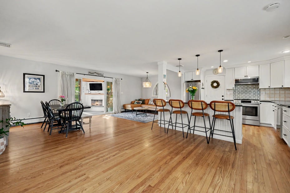 240 Third Avenue Photo 7
