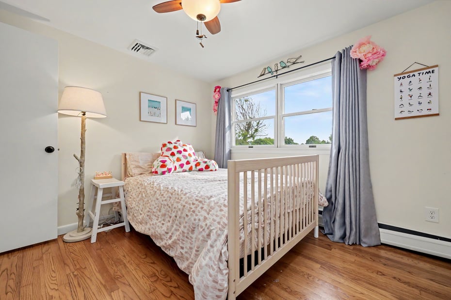 240 Third Avenue Photo 16