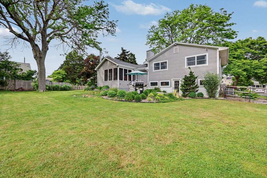 240 Third Avenue Photo 34