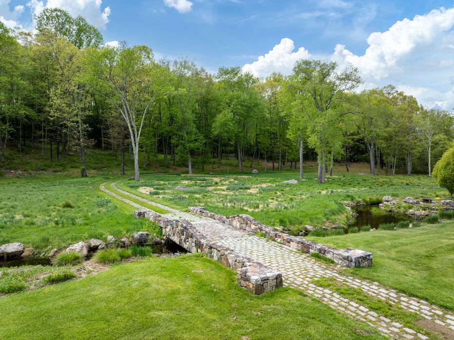 155 Long Ridge Road Photo 10