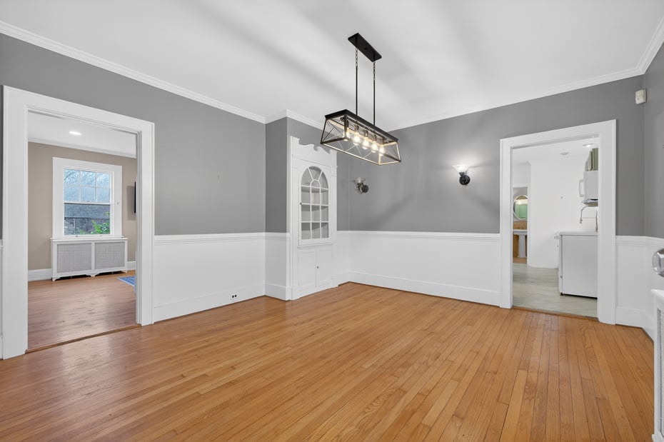 484 Bedford Road Photo 5