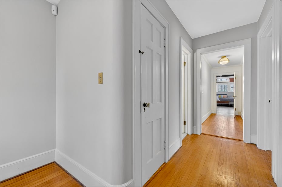 484 Bedford Road Photo 17