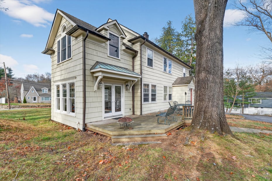 484 Bedford Road Photo 27