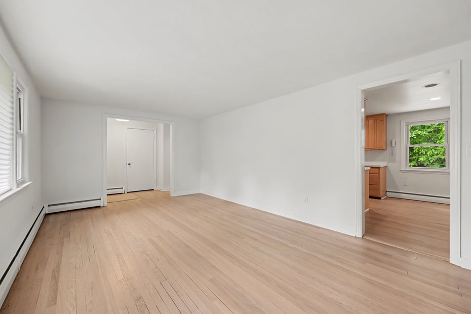 27 Apple Lane Photo 11