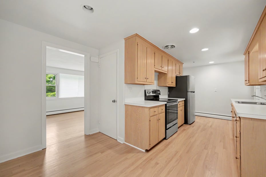 27 Apple Lane Photo 17