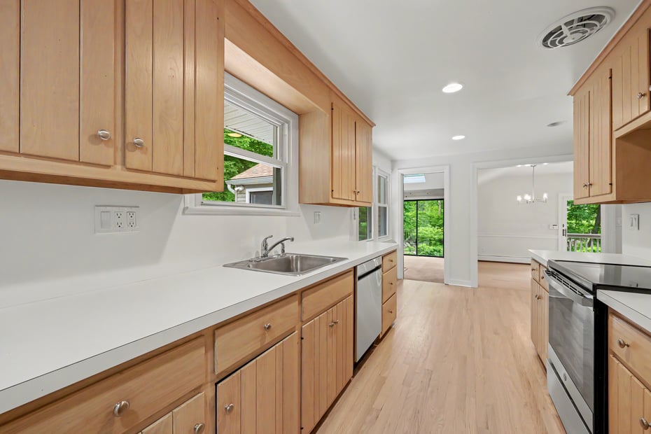 27 Apple Lane Photo 19