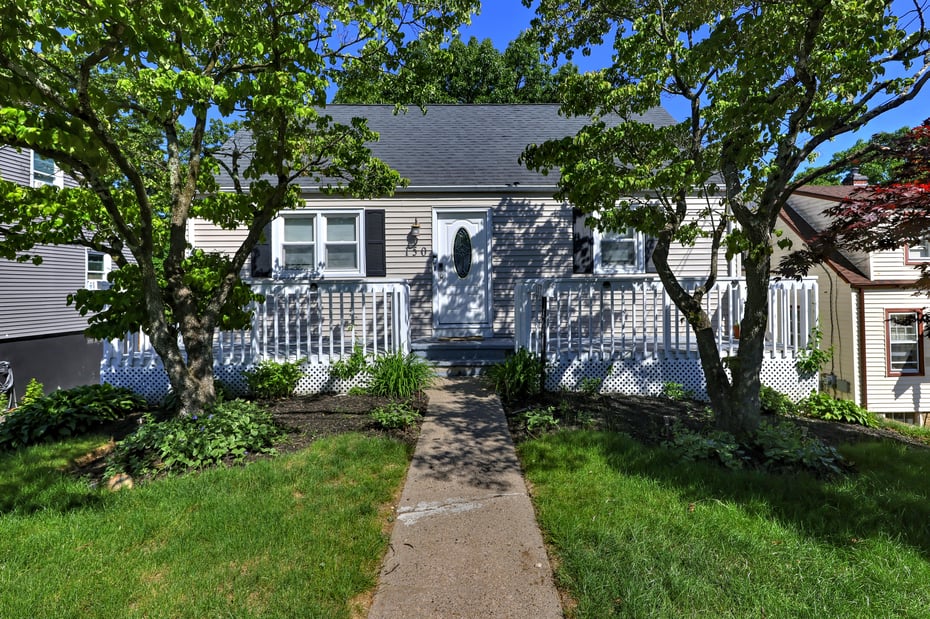 150 Hillcrest Road Photo 1