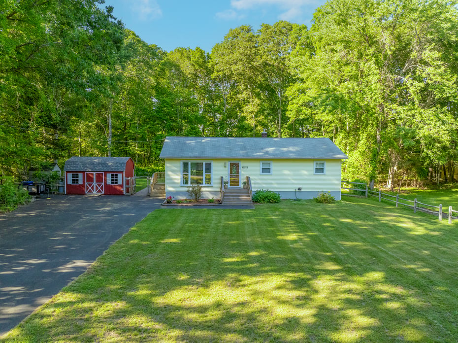 23 Ash Drive Photo 3