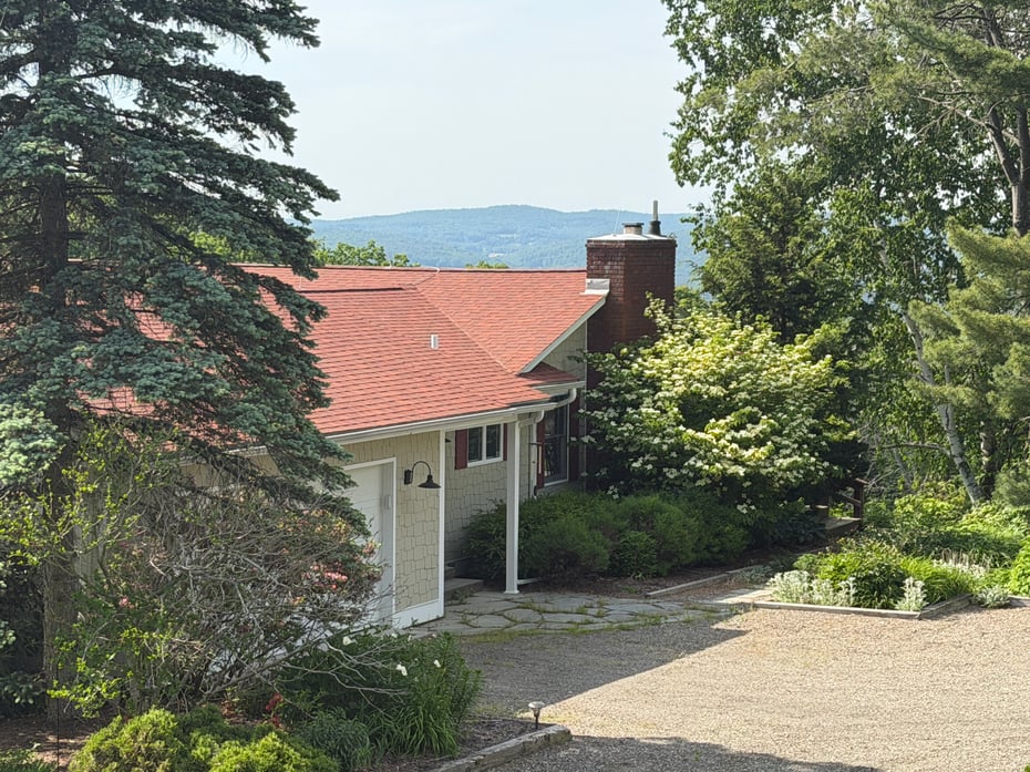 523 Breezy Hill Road Photo 2