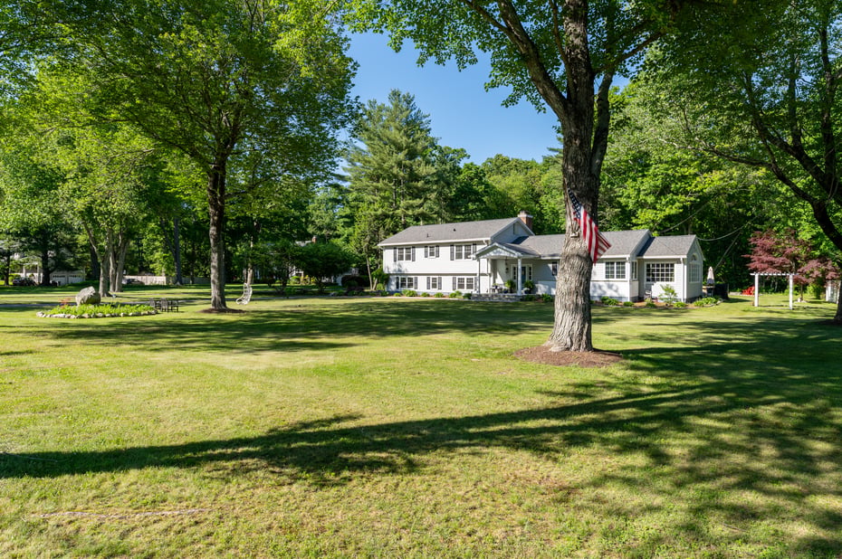121 Thornwood Road Photo 3