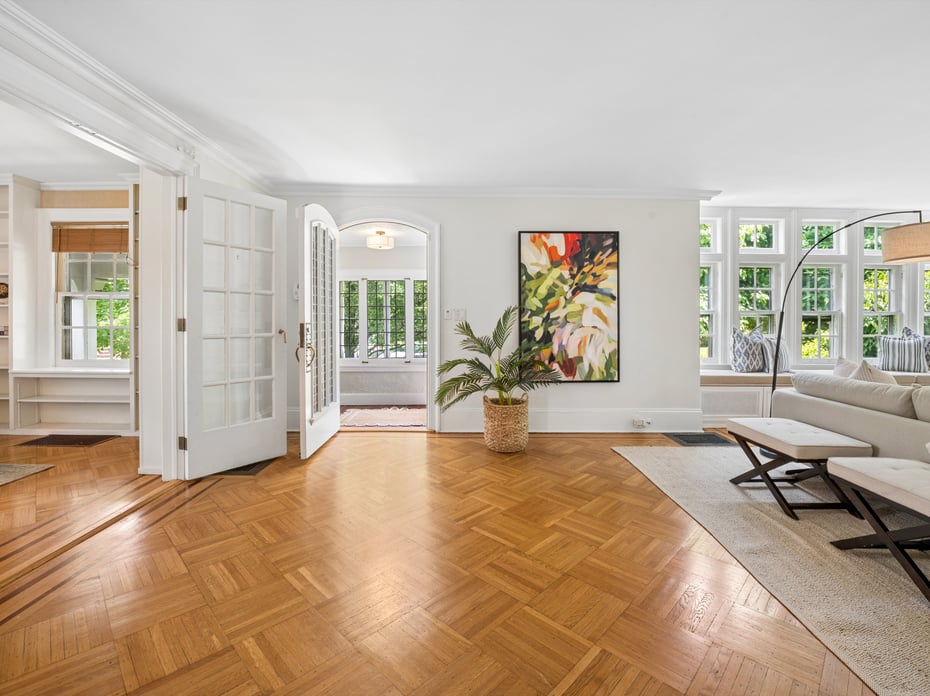 221 Highbrook Avenue Photo 3