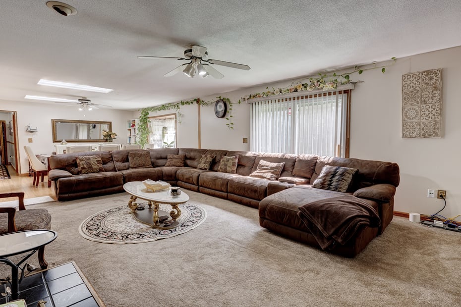 300 Hilltop Road Photo 9