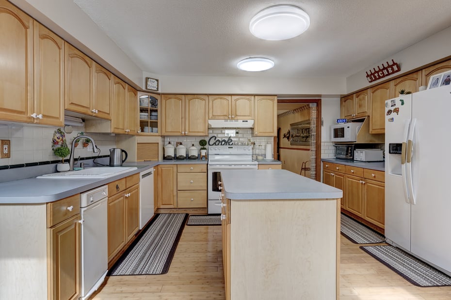 300 Hilltop Road Photo 16