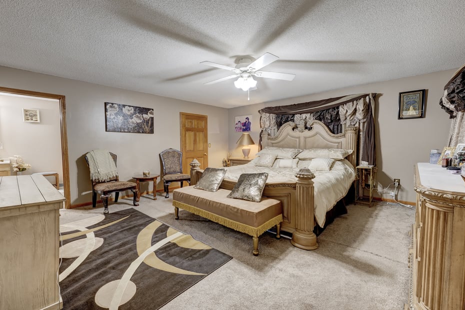300 Hilltop Road Photo 22