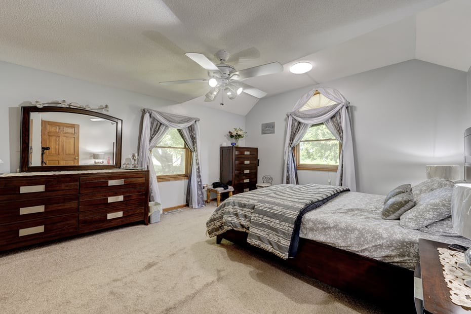 300 Hilltop Road Photo 27