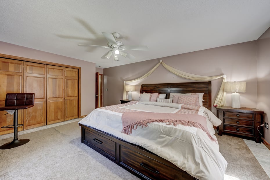 300 Hilltop Road Photo 28