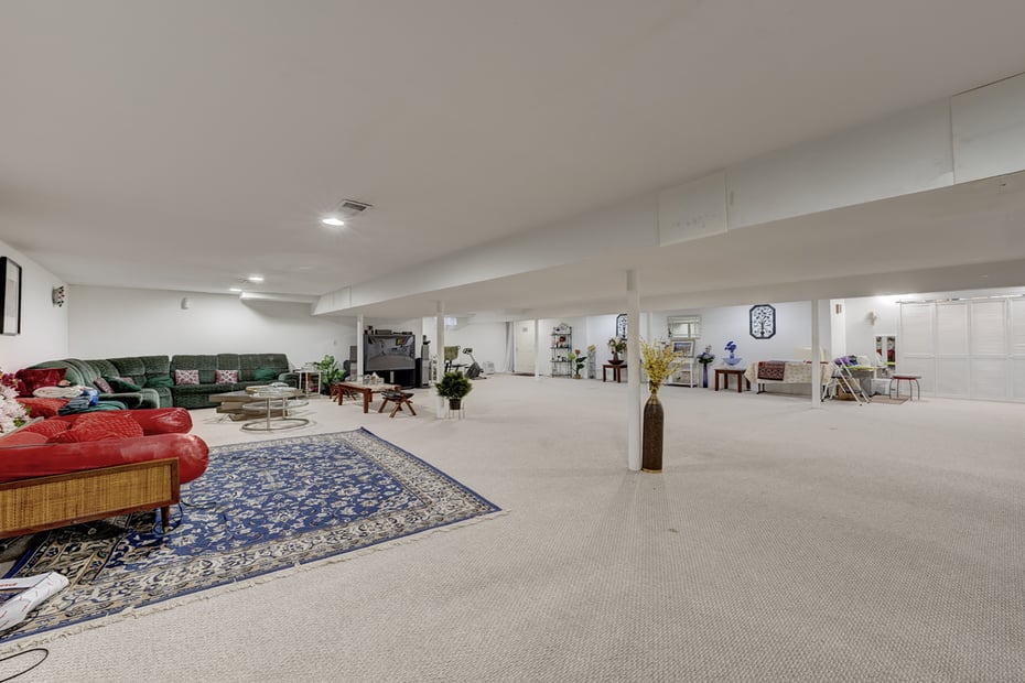 300 Hilltop Road Photo 32