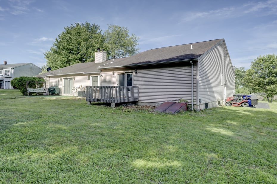 300 Hilltop Road Photo 36