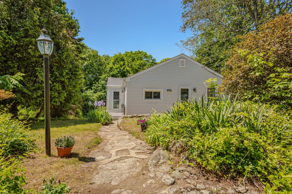 42 Shawandassee Road Photo 1