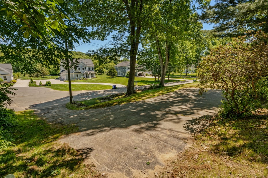 42 Shawandassee Road Photo 27