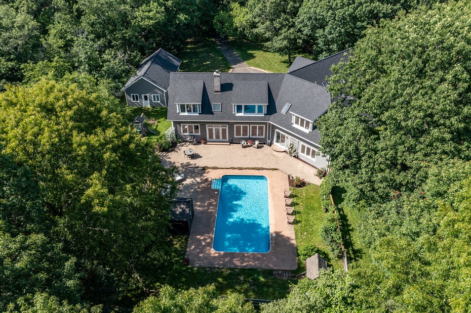 28 Drewbarrie Lane Photo 1