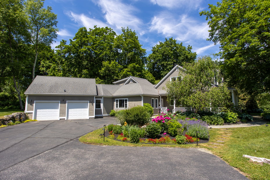 3 Cornwall Dr Photo 3