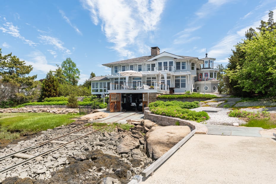 620 Colonial Road Photo 32