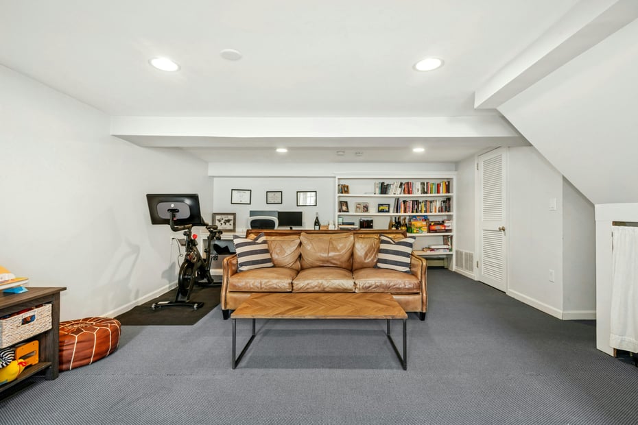 218 Summer Street Photo 17