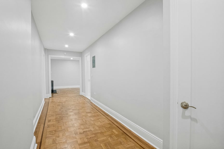 300 S Broadway  #1 G Photo 7