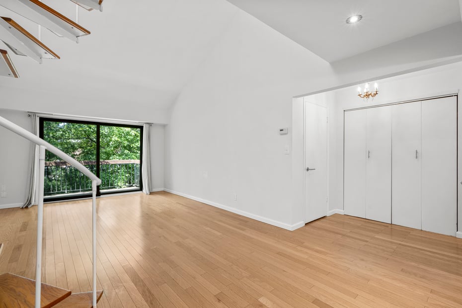 18 Bronxville Glen Drive  #11 Photo 8