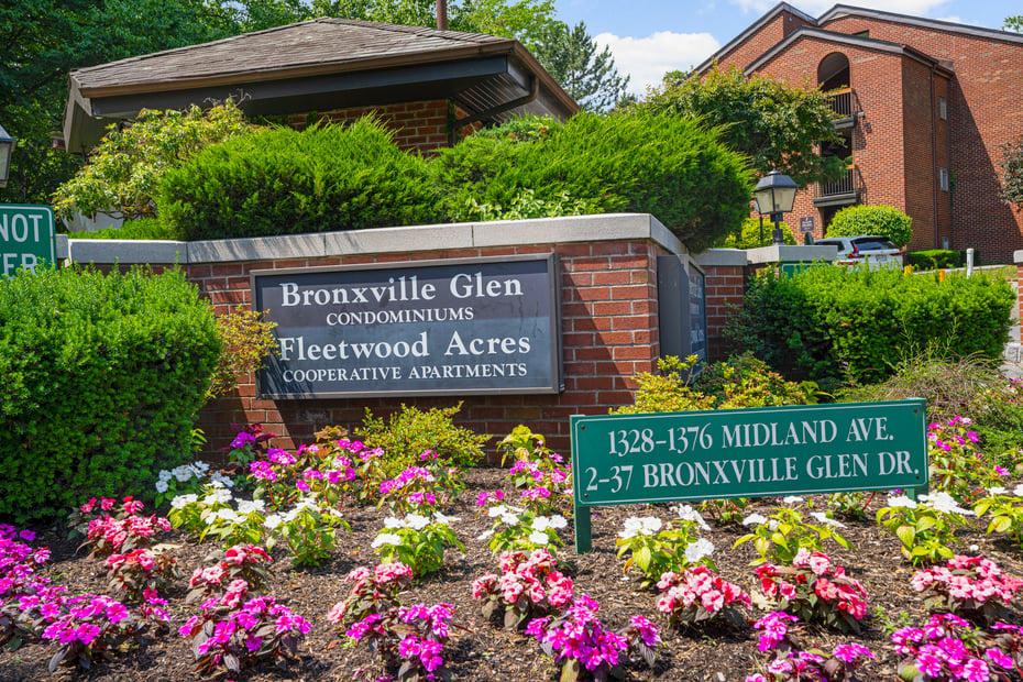 18 Bronxville Glen Drive  #11 Photo 31