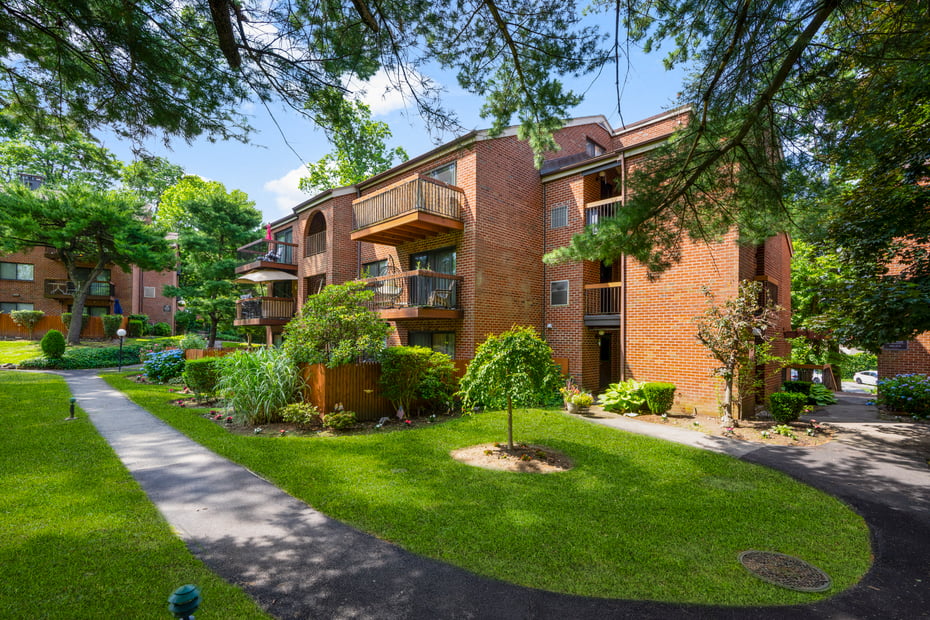 18 Bronxville Glen Drive  #11 Photo 30